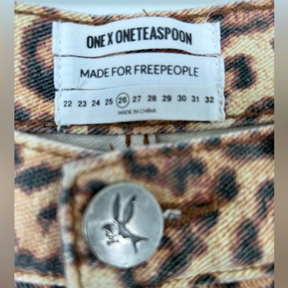 One Teaspoon for Free People cropped distressed jeans - Picture 2 of 7